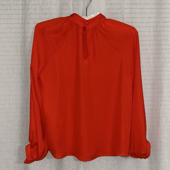 BR XS Vibrant Red Mock Neck Two Button Back Keyhole Long Balloon Sleeve Blouse - Picture 5 of 14